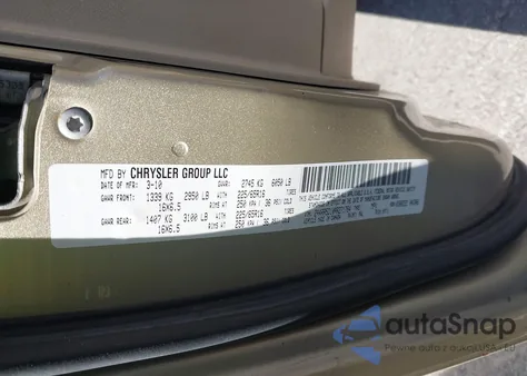 2010 Chrysler Town & Country Touring из США, поврежденный, VIN 2A4RR5D10AR271784